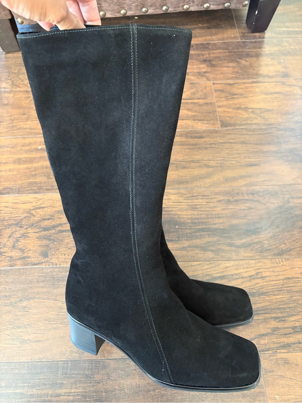 La Canadienne suede waterproof boots size 9.5